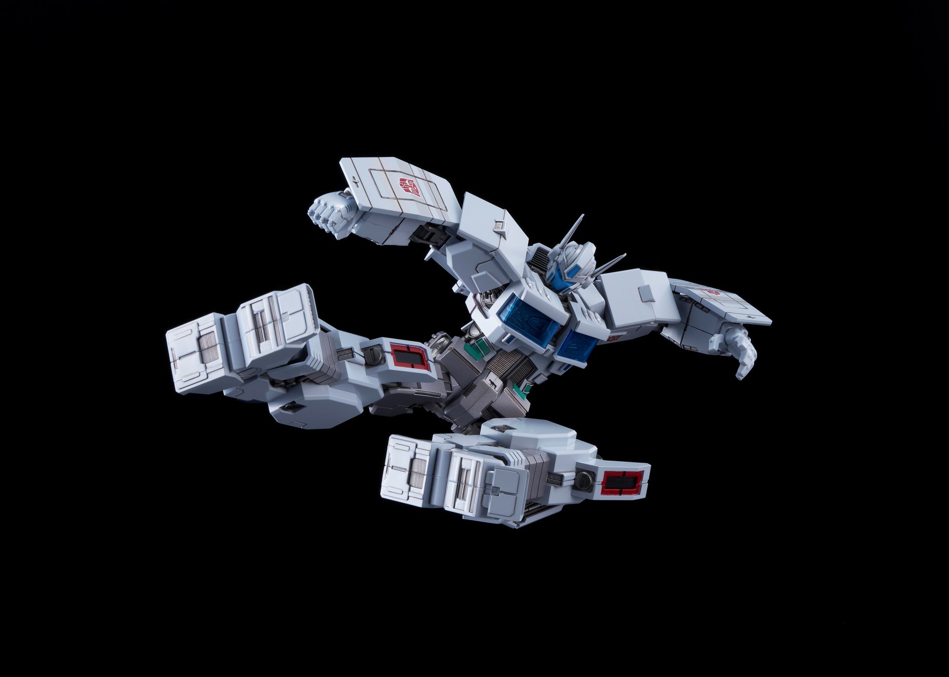flame_toys-ultra_magnus_idw-11