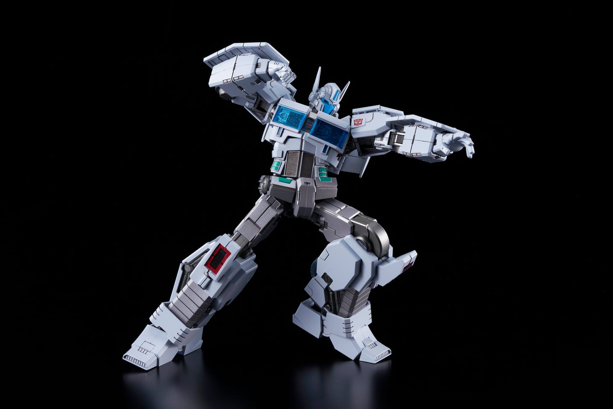 flame_toys-ultra_magnus_idw-8