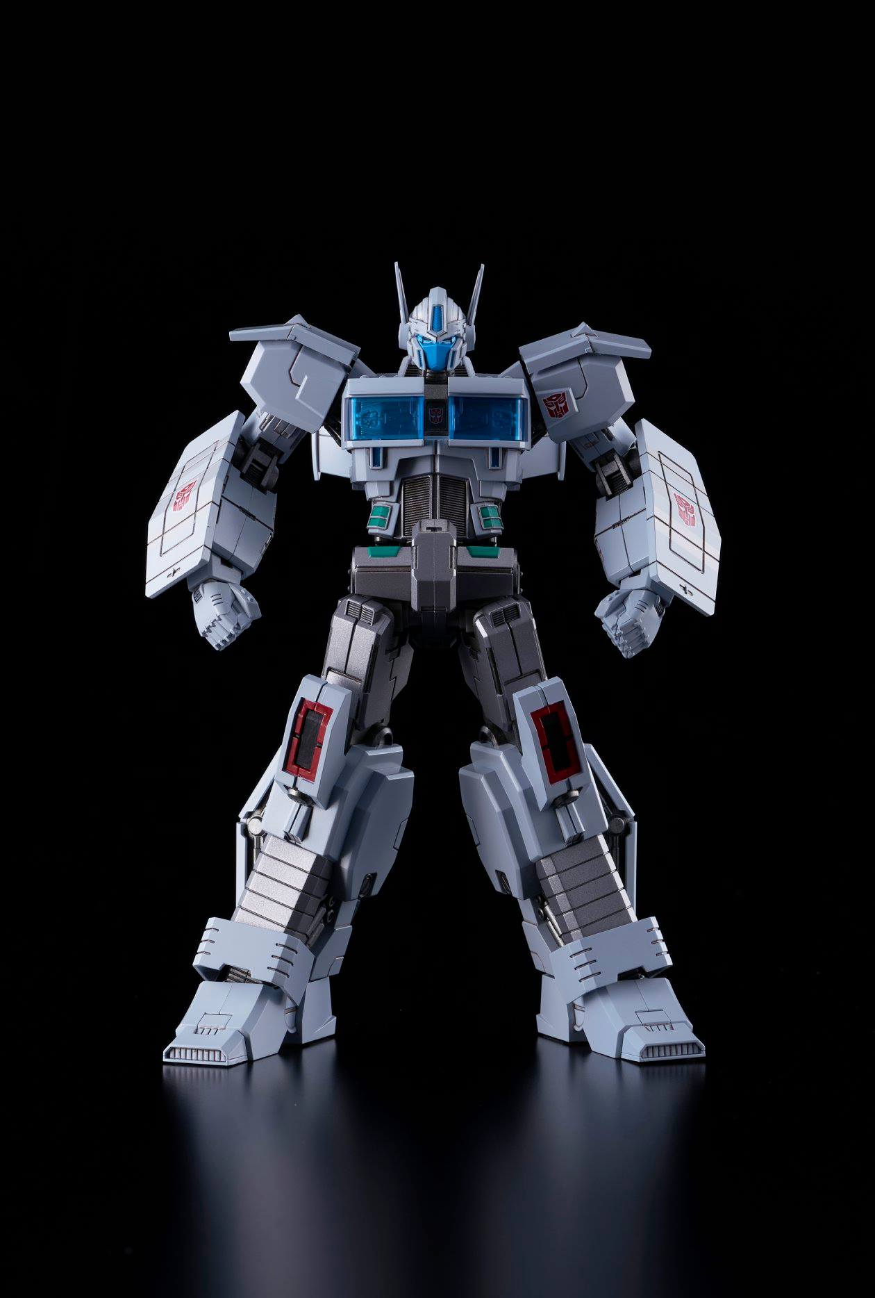 flame_toys-ultra_magnus_idw-3