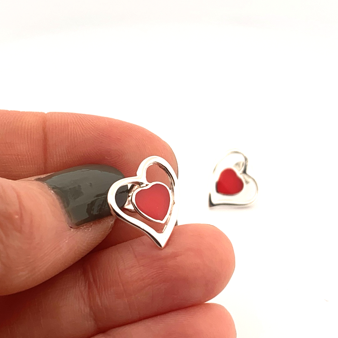 oucles oreilles puces argent coeurs rouge