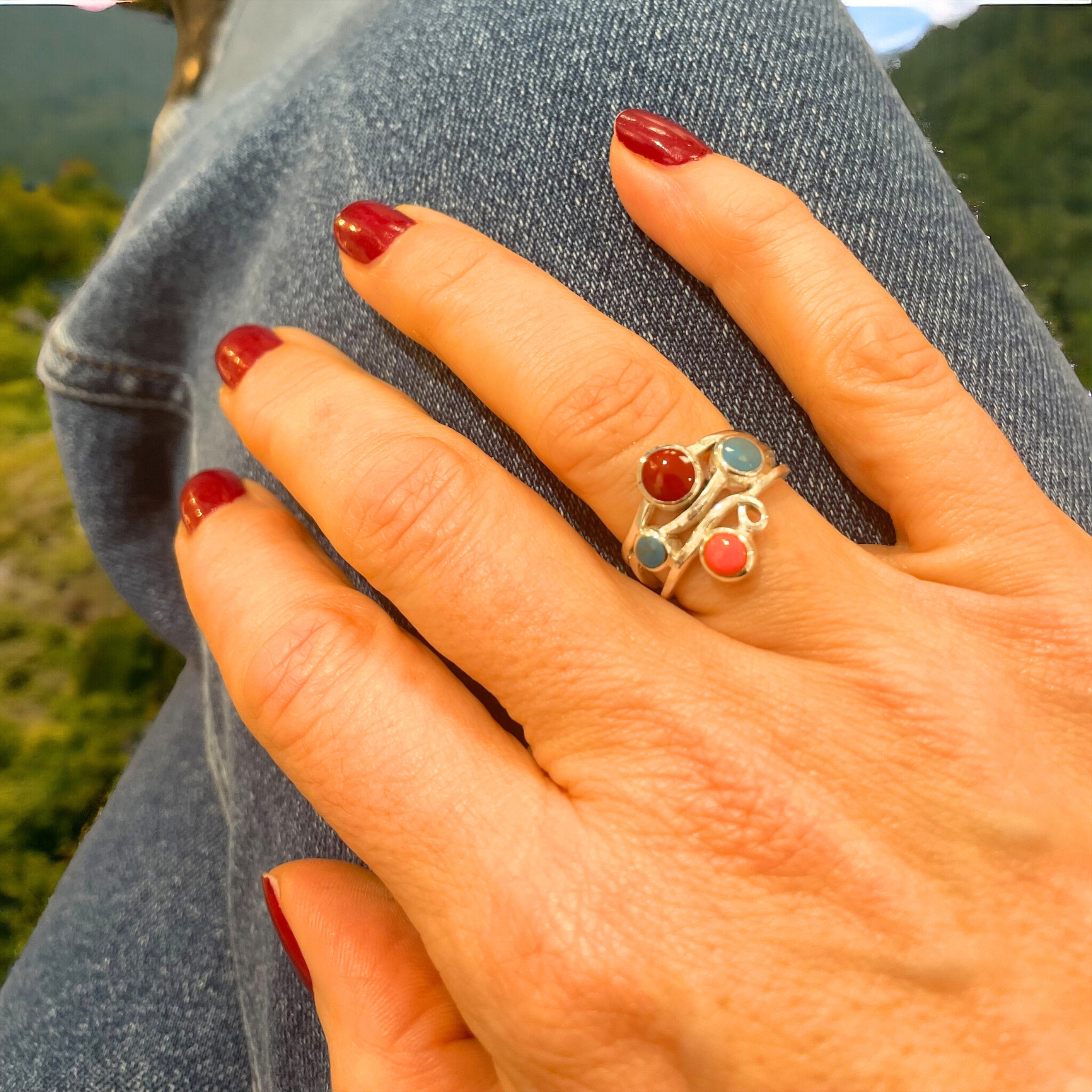 personne bague argent couleur