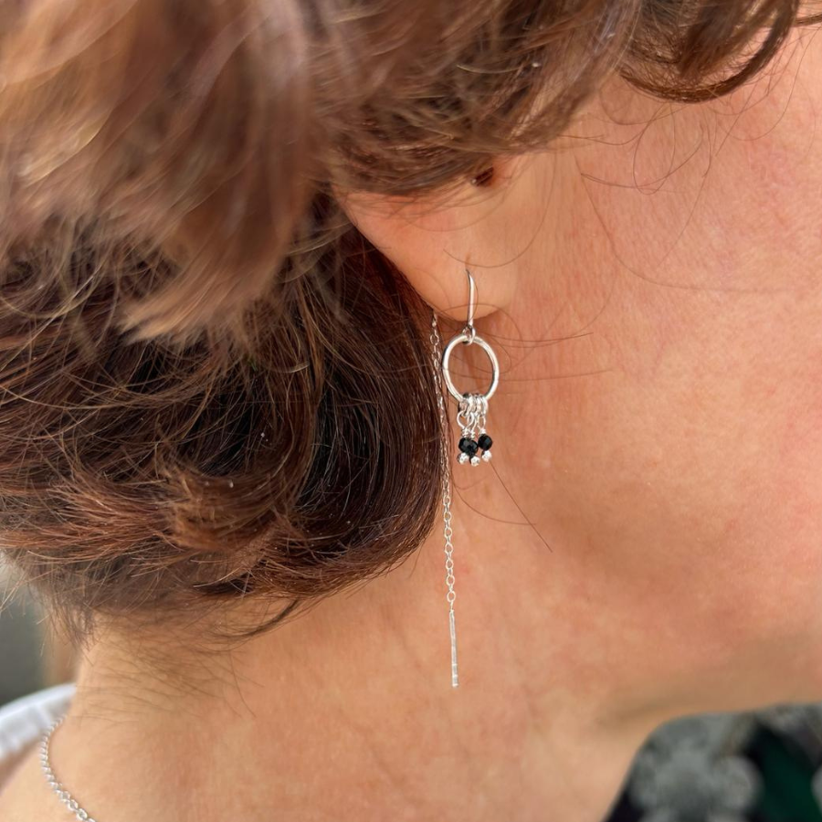 boucles oreilles traversantes argent noire siane
