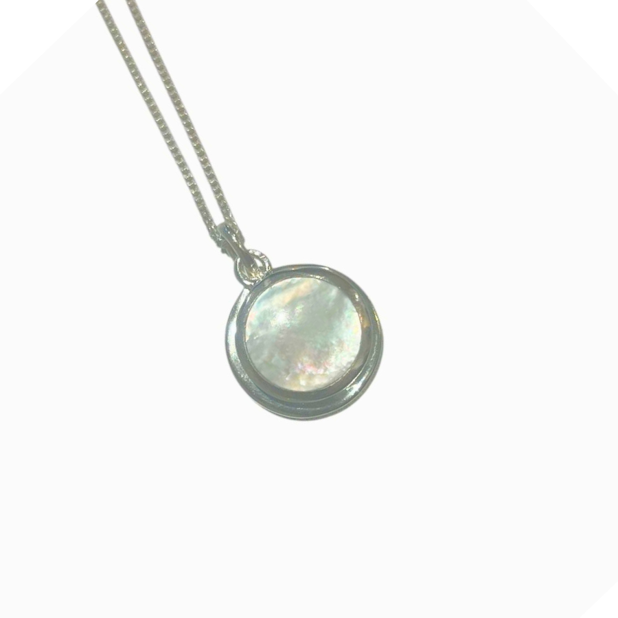 Pendentif rond élégant en nacre et argent - TESS