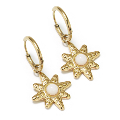 Boucles d'oreilles mini créoles à breloque soleil blanc YANG (2)