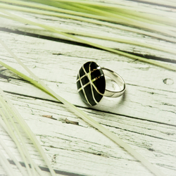Bague noire striée