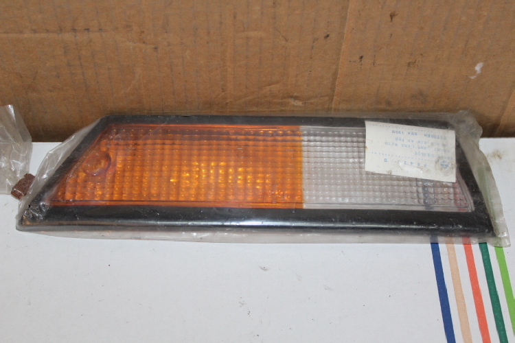 Feu clignotant/veilleuse avant droit - CITROËN Ami 8 / Super - Ref. 431D