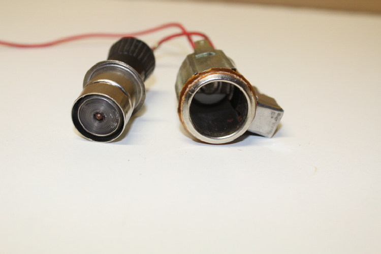 Gyrophare LED orange magnétique 36W + allume-cigare