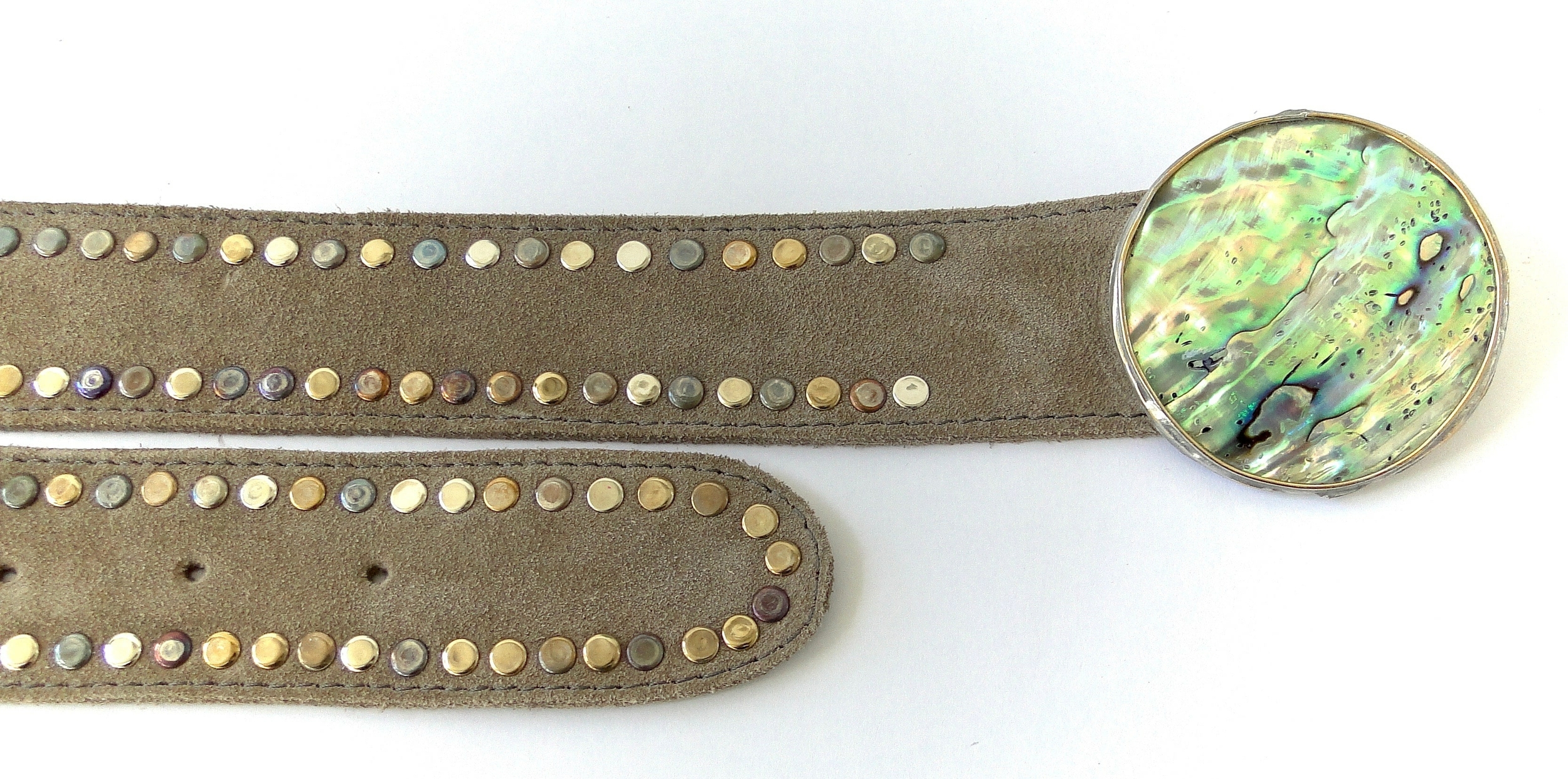 Détail boucle en nacre abalone ceinture BARRY SABLE Marie Lindien 2