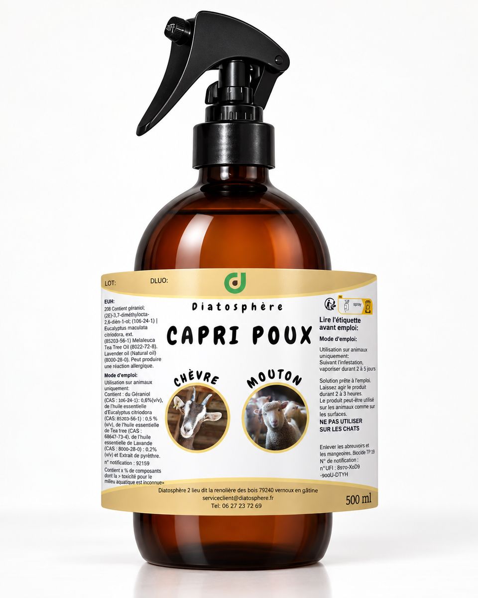 Flacon spray Capri Poux Diatosphère 500 ml en verre ambré avec étiquette chèvre et mouton sur fond clair