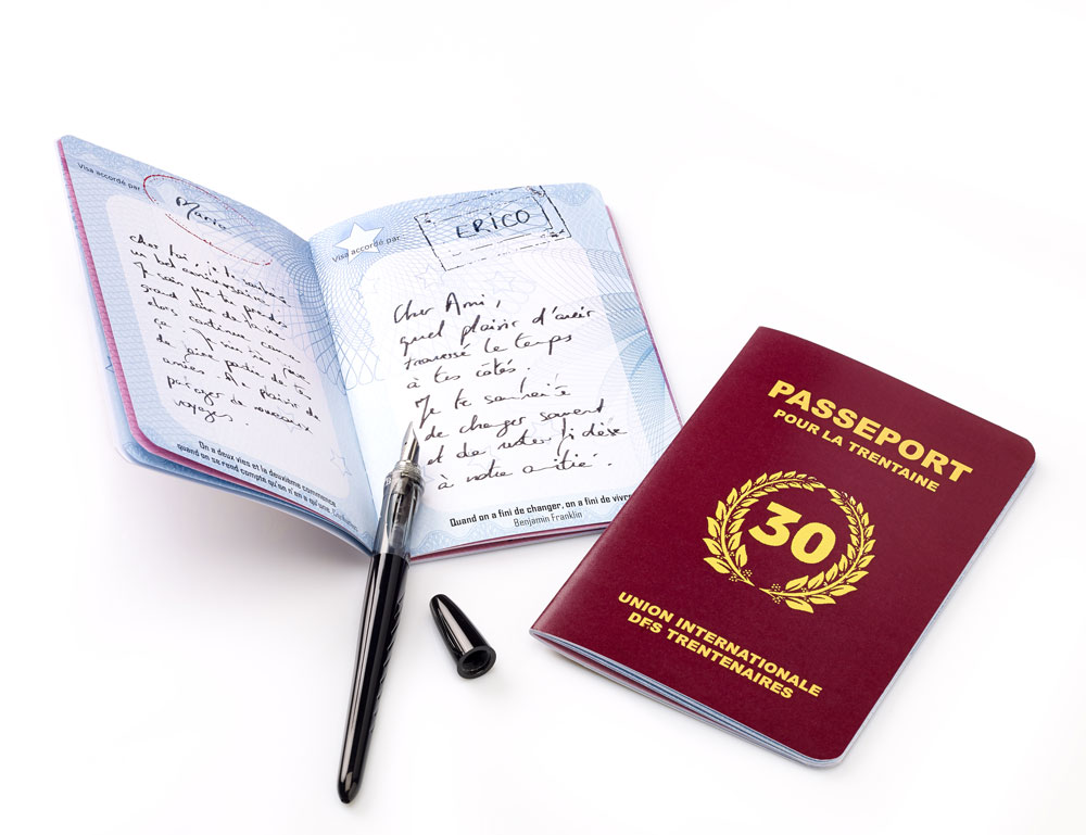 Cadeau Anniversaire 30 ans original : livre d\'or Passeport pour la Trentaine