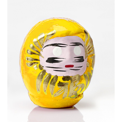 Daruma jaune: poupée japonaise porte-bonheur "sécurité et protection"