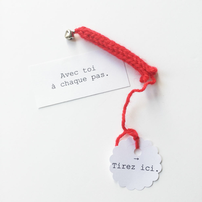 Mot de soutien à détricoter - fil rouge du destin
