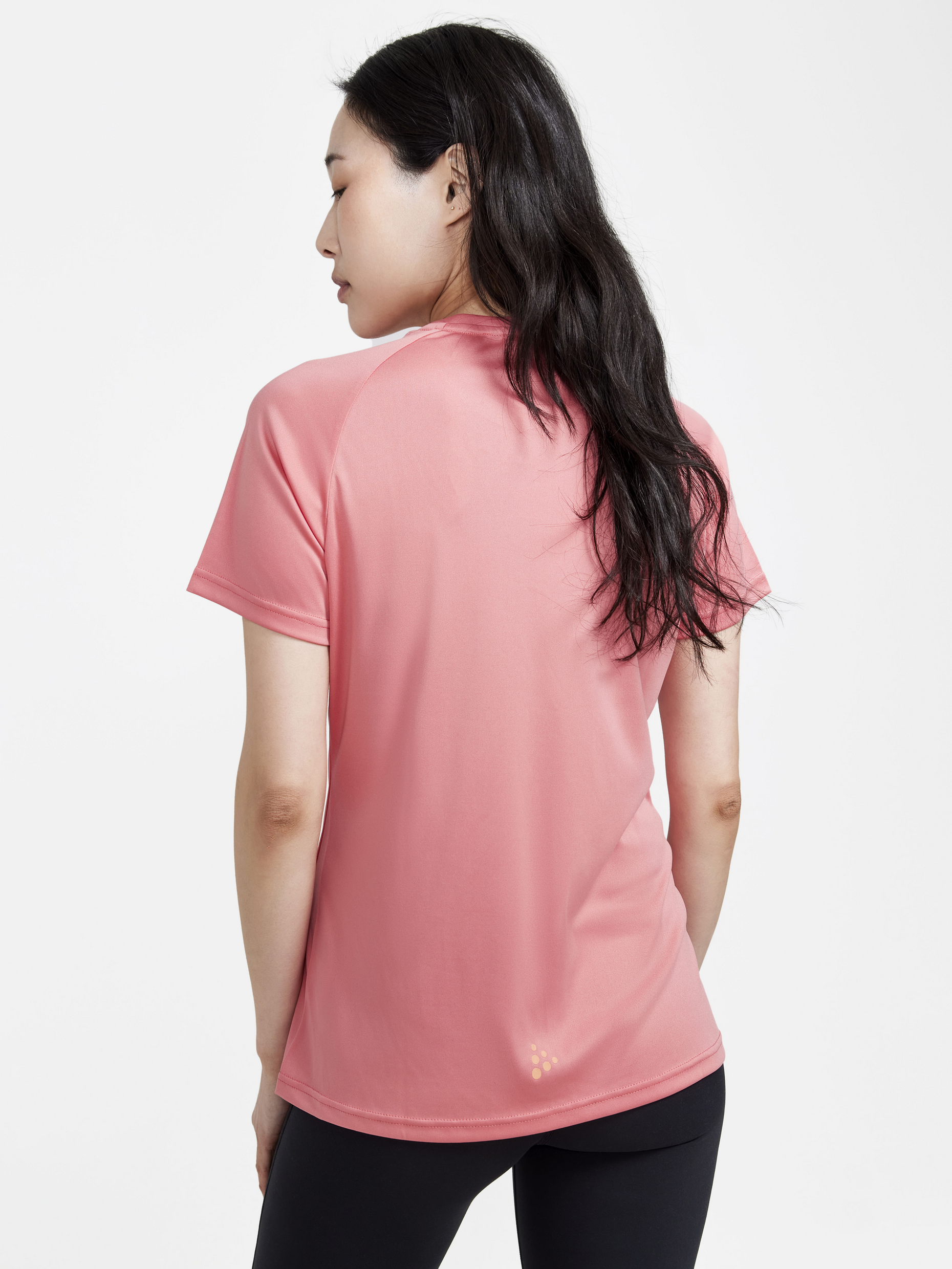 CRAFT_1911785-740000_tee-shirt_CORE_ESSENCE_ Logo_Tee_woman_coral_sgequipement_sg_equipement (3)