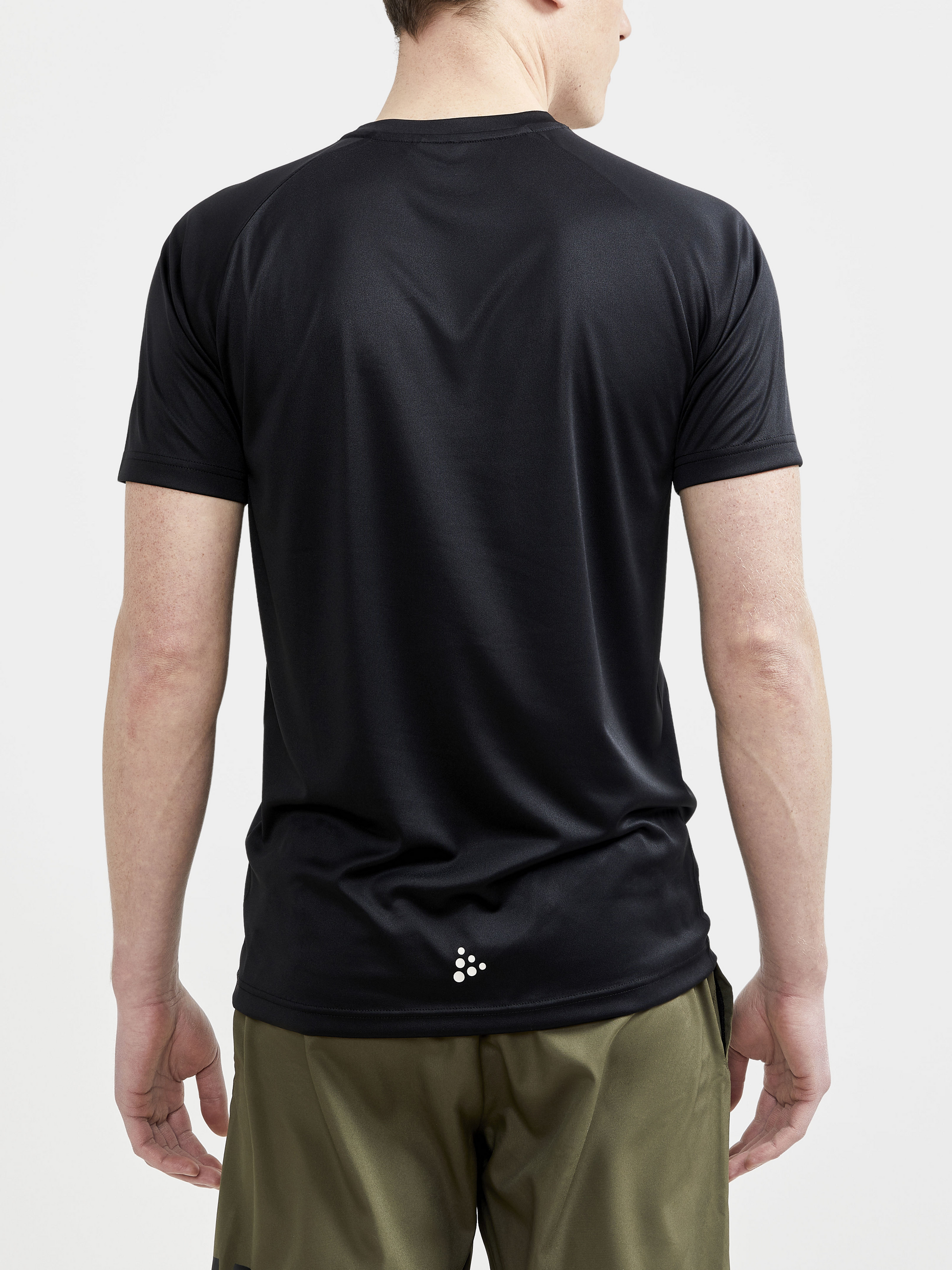 CRAFT_1911786-999000_tee-shirt_CORE_ESSENCE_ Logo_Tee_homme_black_sgequipement_sg_equipement (4)