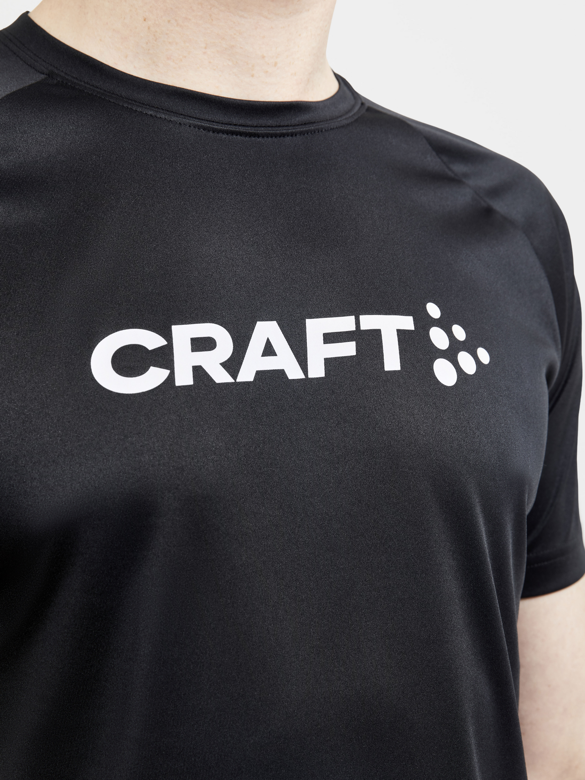 CRAFT_1911786-999000_tee-shirt_CORE_ESSENCE_ Logo_Tee_homme_black_sgequipement_sg_equipement (5)