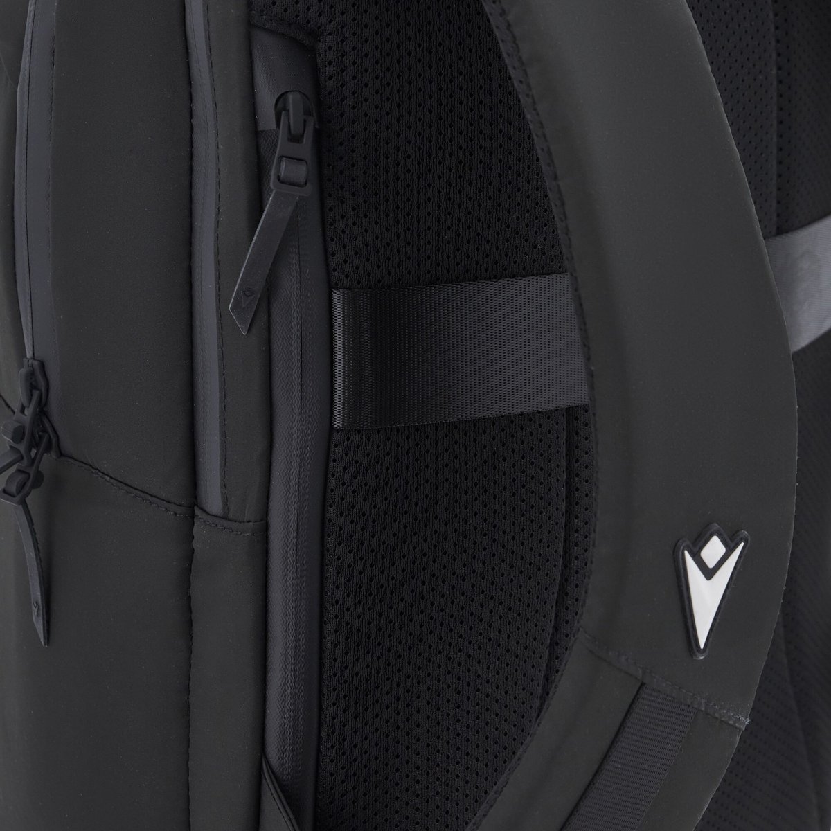 MACRON_800004020001_sac_a_dos_heroes_noir_sgequipement_sg_equipement (4)