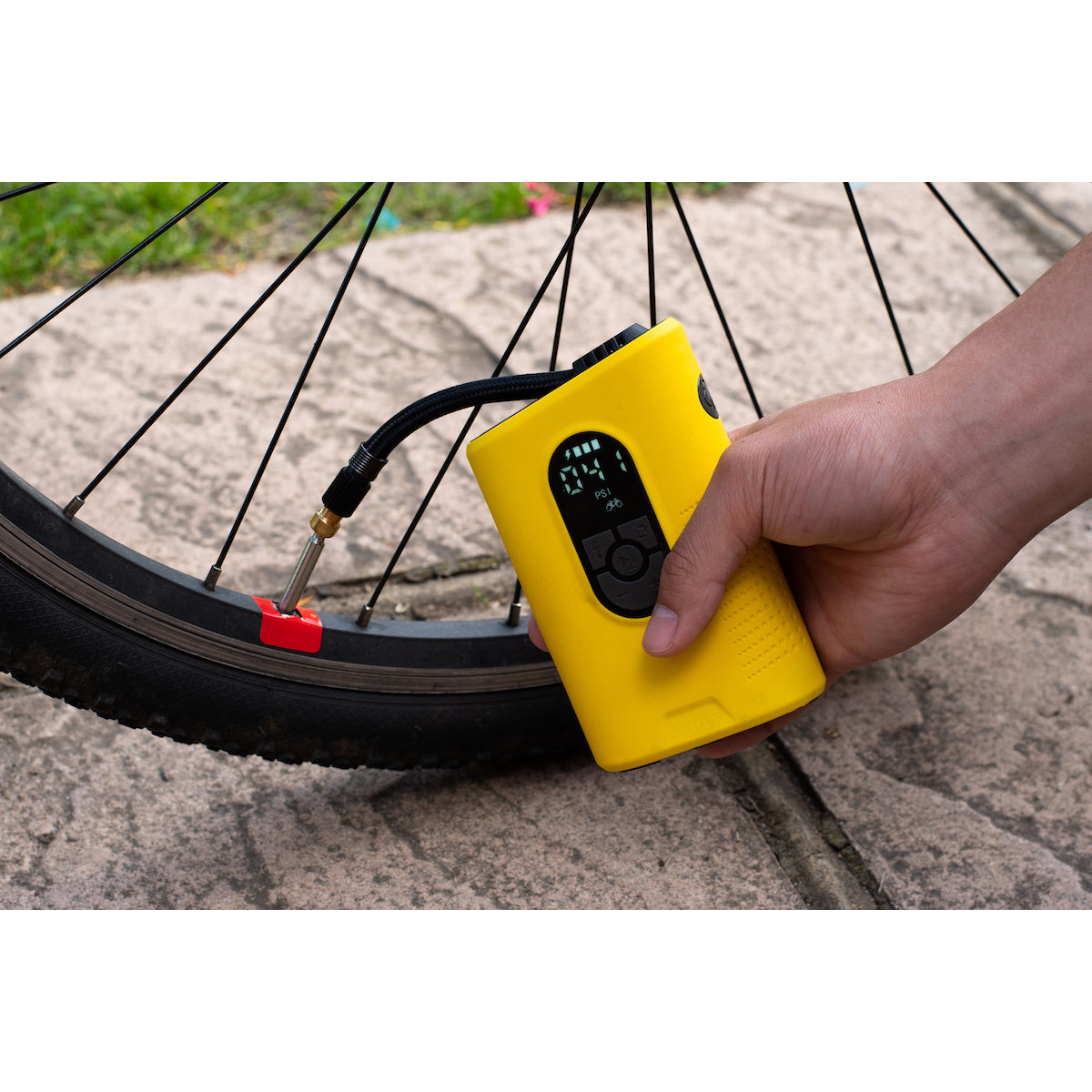 063015_mini_pompe_portative_sans_fil_jaune_sgequipement_sg_equipement (4)