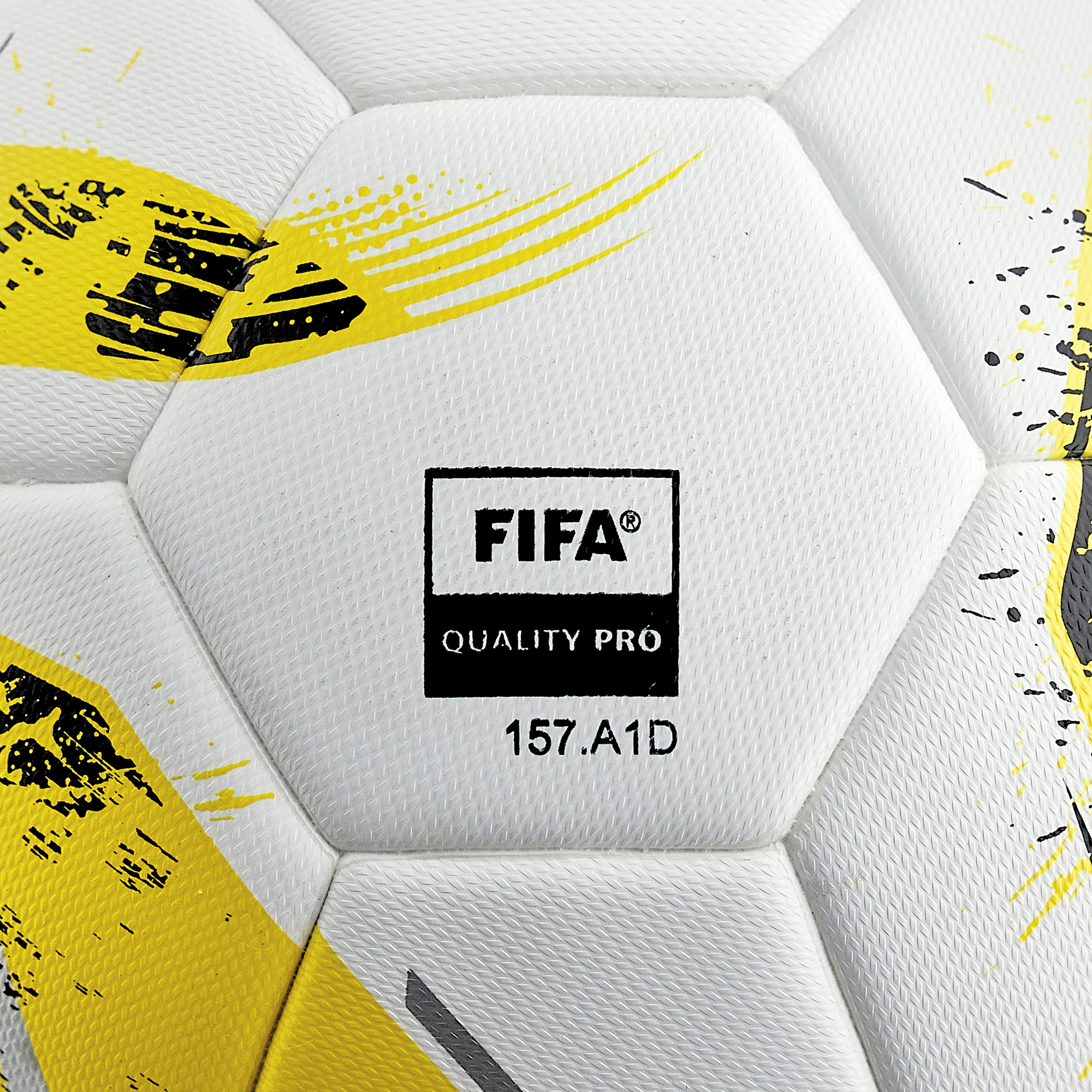 MACRON_5827210_ballon_de_football_EARTHQUAKE_XI_taille-5_blanc_jaune_sgequipement_sg_equipement (3)