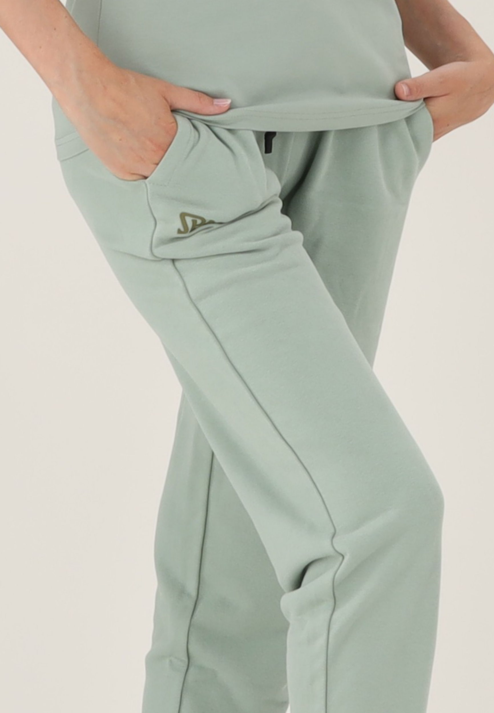 SPALDING_40232021-LG-KH__Jogger pants_women SS23_light-green_khaki_pantalon_de_jogging_femme_sgequipement_sg_equipement (6)