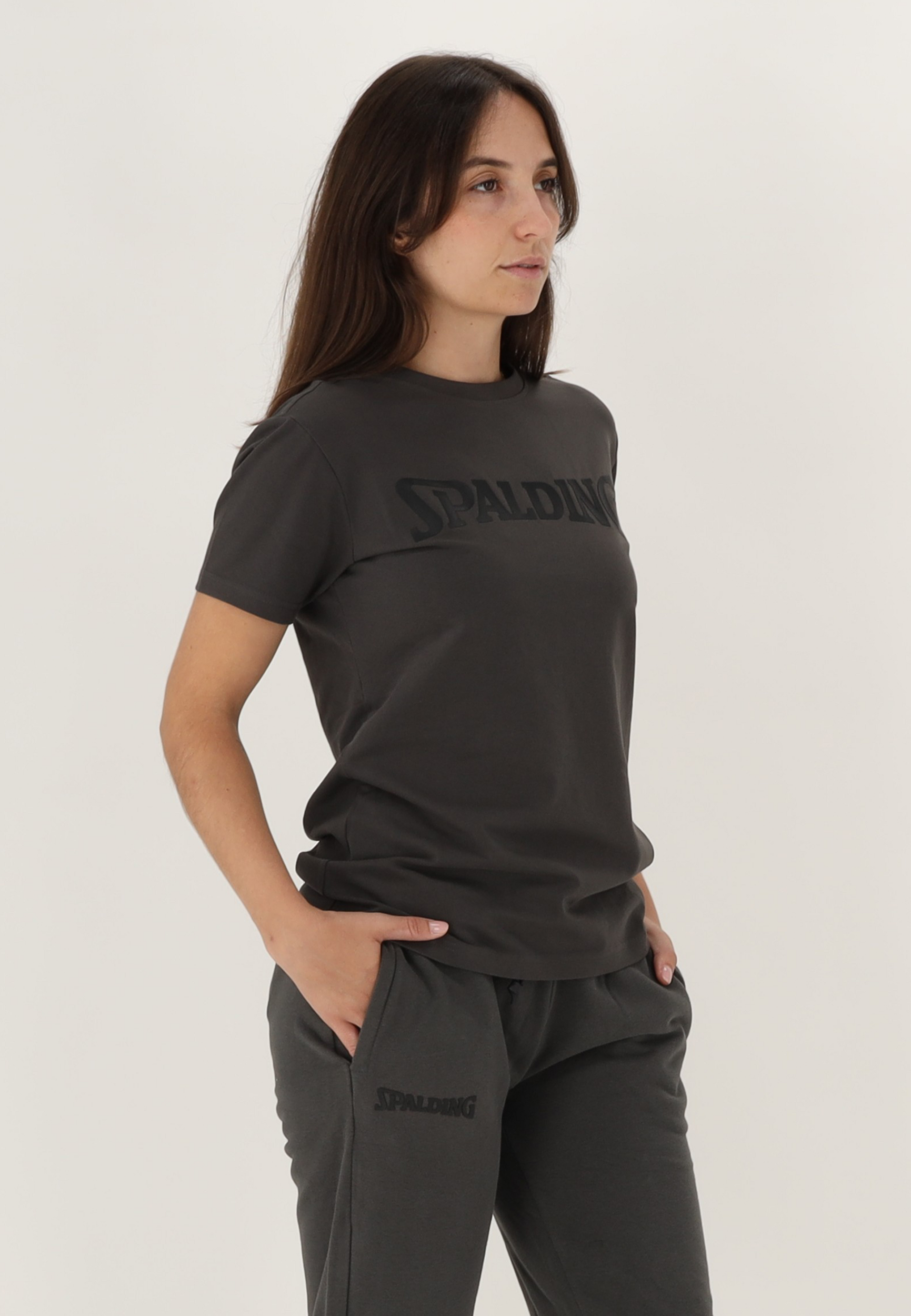 SPALDING_40232028-CH-BK_tee-shirt_logo_women_de_basket_charcoal_black_sgequipement_sg_equipement (3)