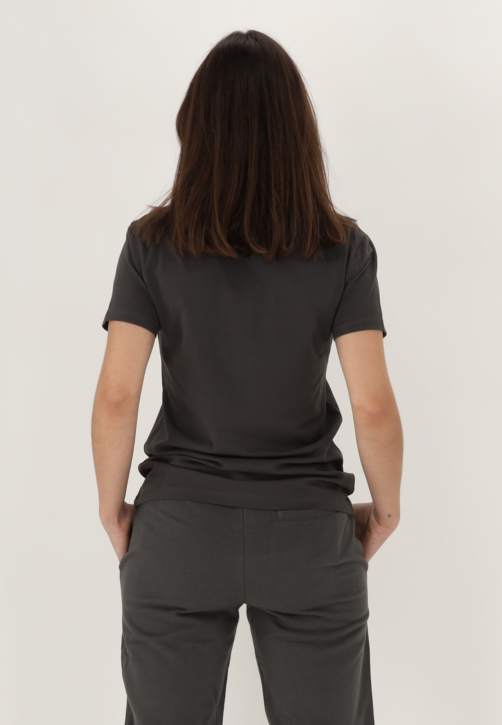 SPALDING_40232028-CH-BK_tee-shirt_logo_women_de_basket_charcoal_black_sgequipement_sg_equipement (4)
