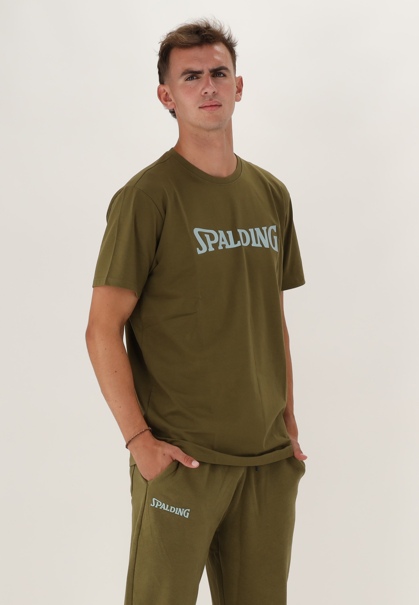 SPALDING_40232027-KH-LG_Tee-shirt_logo_men SS23_de_basket_khaki_light-green_sgequipement_sg_equipement (3)