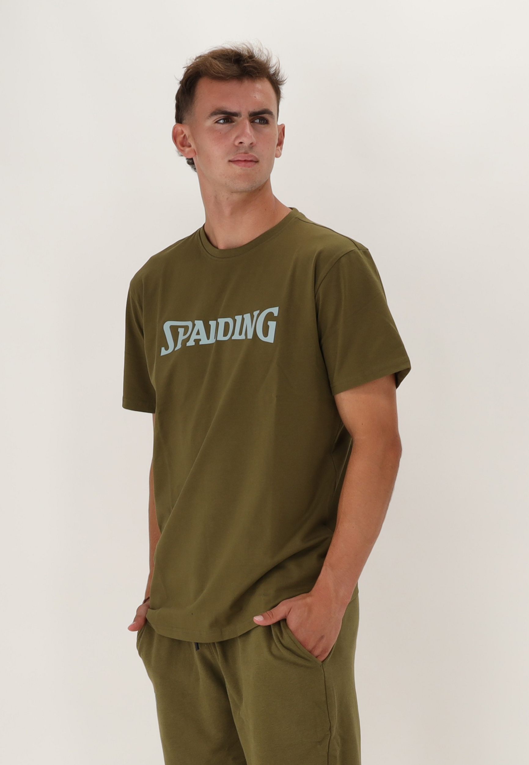 SPALDING_40232027-KH-LG_Tee-shirt_logo_men SS23_de_basket_khaki_light-green_sgequipement_sg_equipement (5)