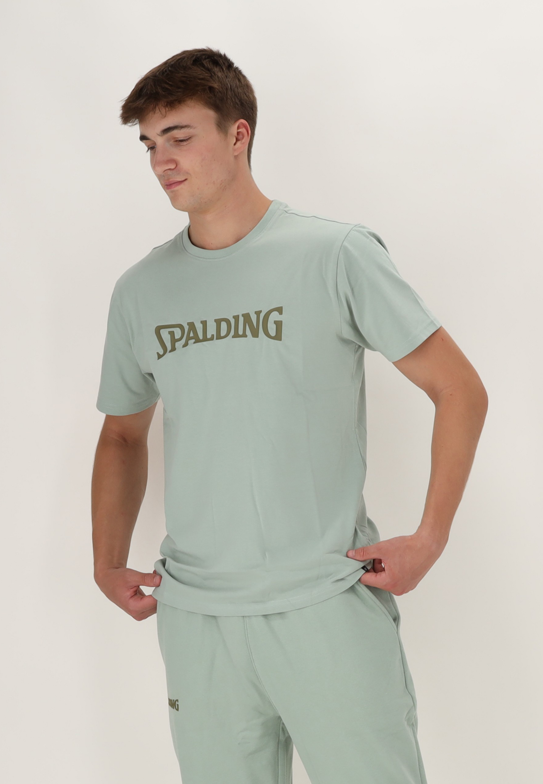 SPALDING_40232027-LGKH_Tee-shirt_logo_men SS23_de_basket_light-green_khaki_sgequipement_sg_equipement (5)