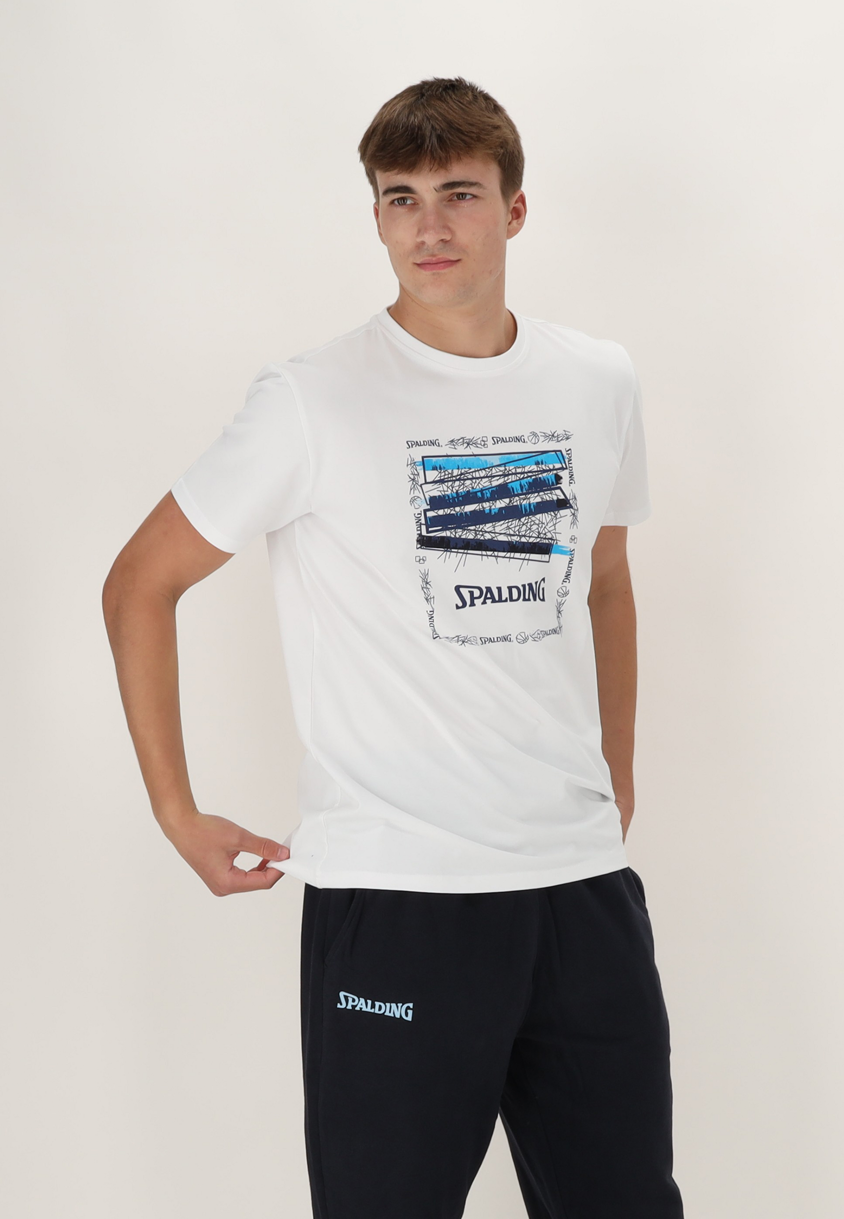 SPALDING_40232027-WH-AS_tee-shirt_ascend_homme_de_basket_white_ascend_sgequipement_sg_equipement (3)