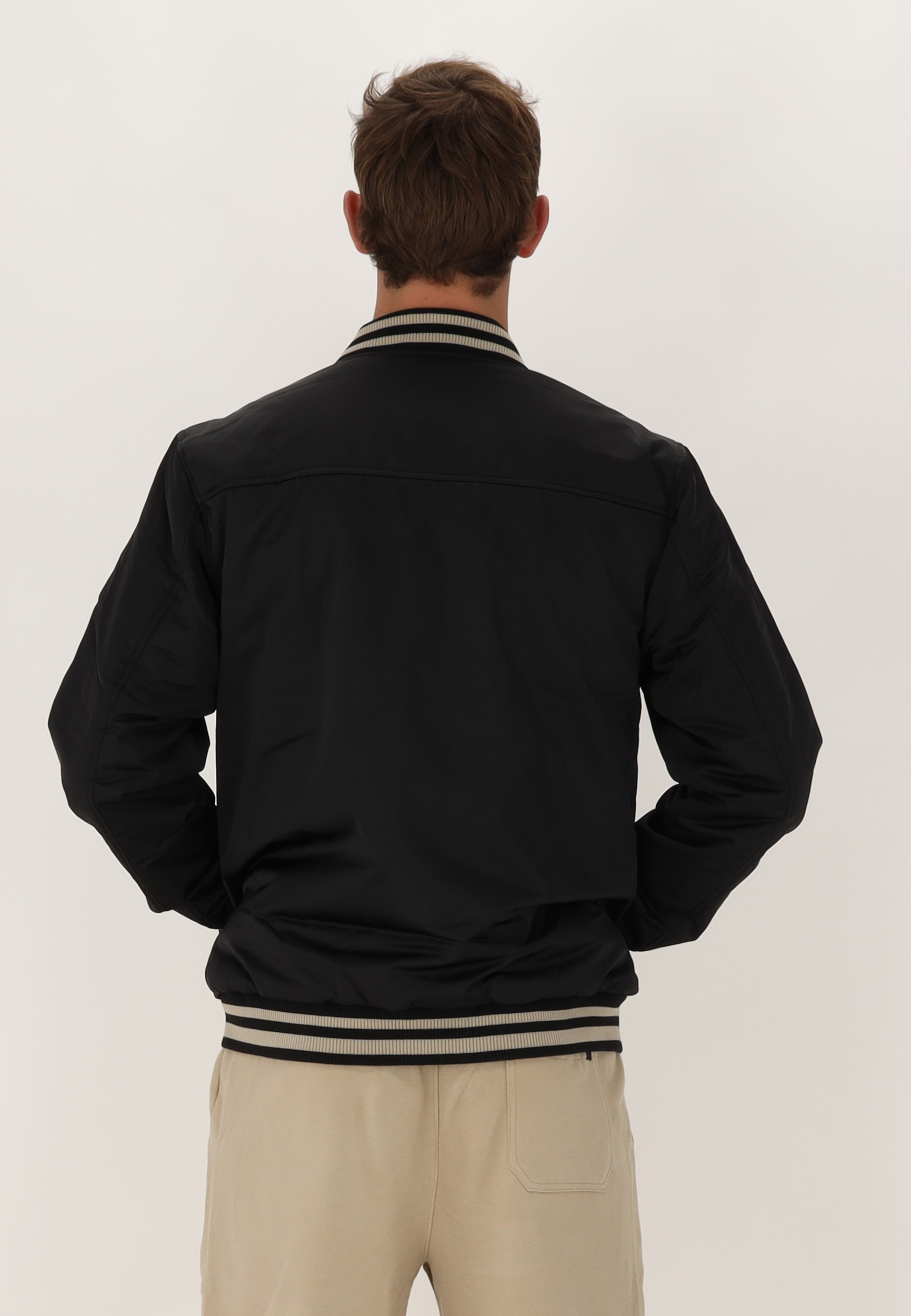 SPALDING_40232039-BK_bomber_jacket_de_basket_unisexe_black_sgequipement_sg_equipement (3)