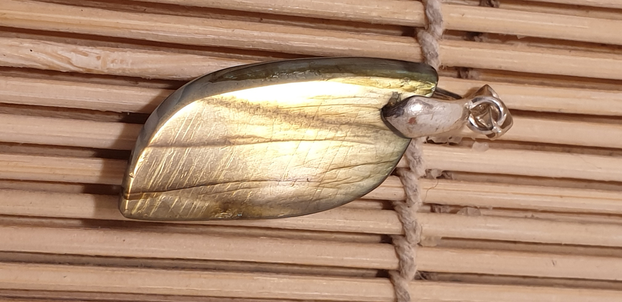 labradorite24