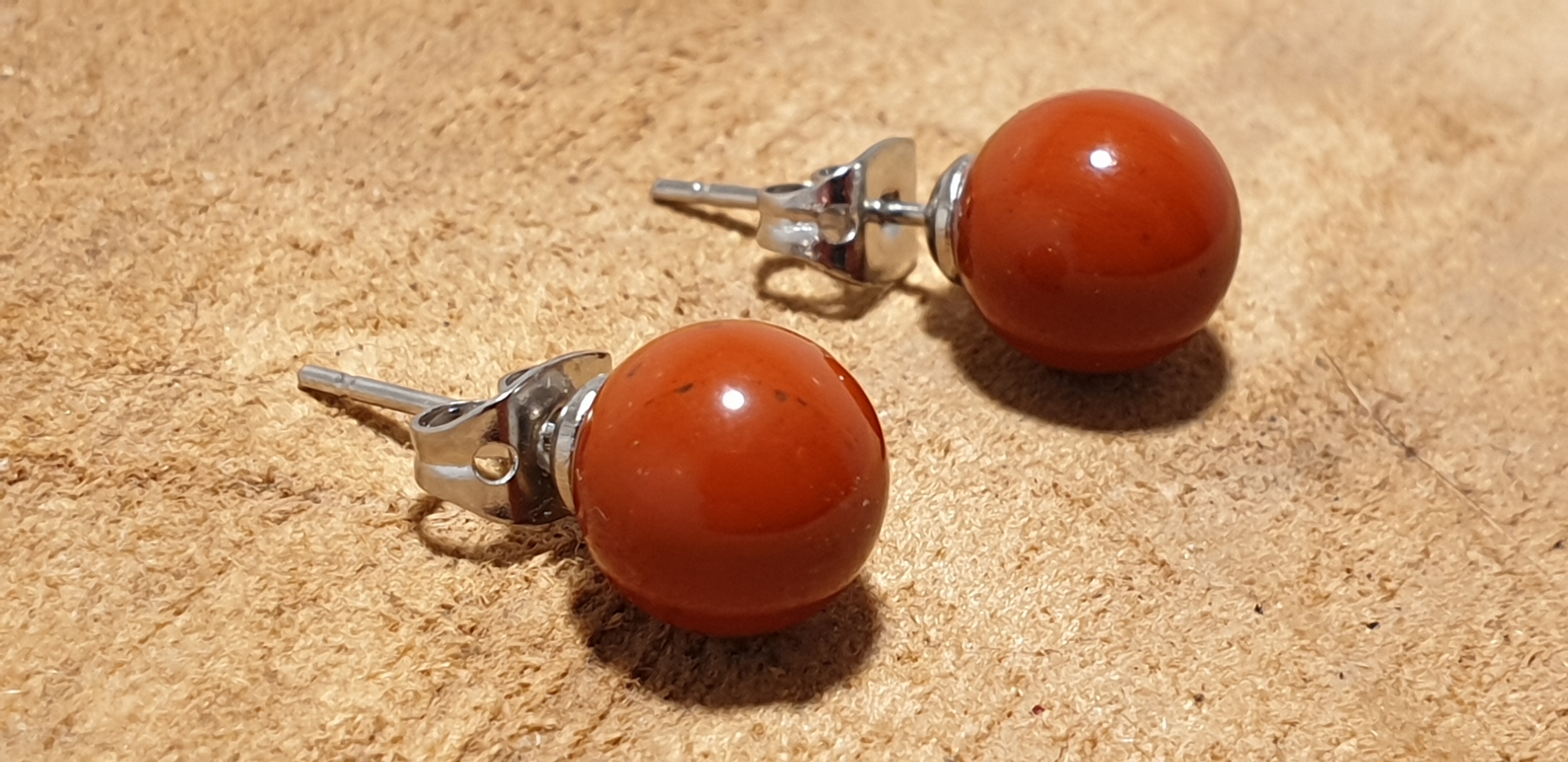 Boucles D'oreilles Pendantes En Jaspe Rouge - Pierres Naturelles - Monture Dorée - Fait Main - Neuf