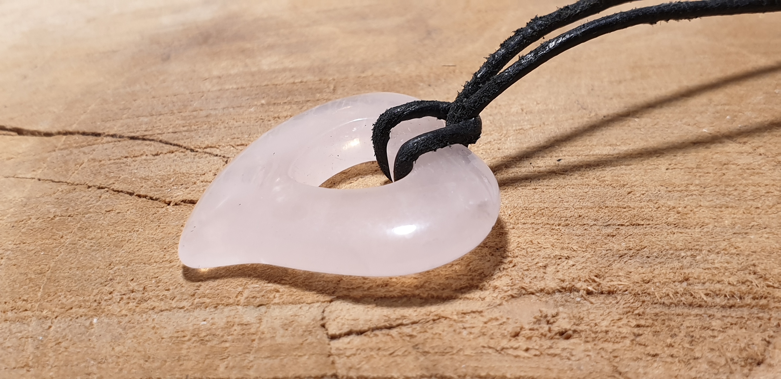 pendetif coeur dans un coeur quartz rose 4