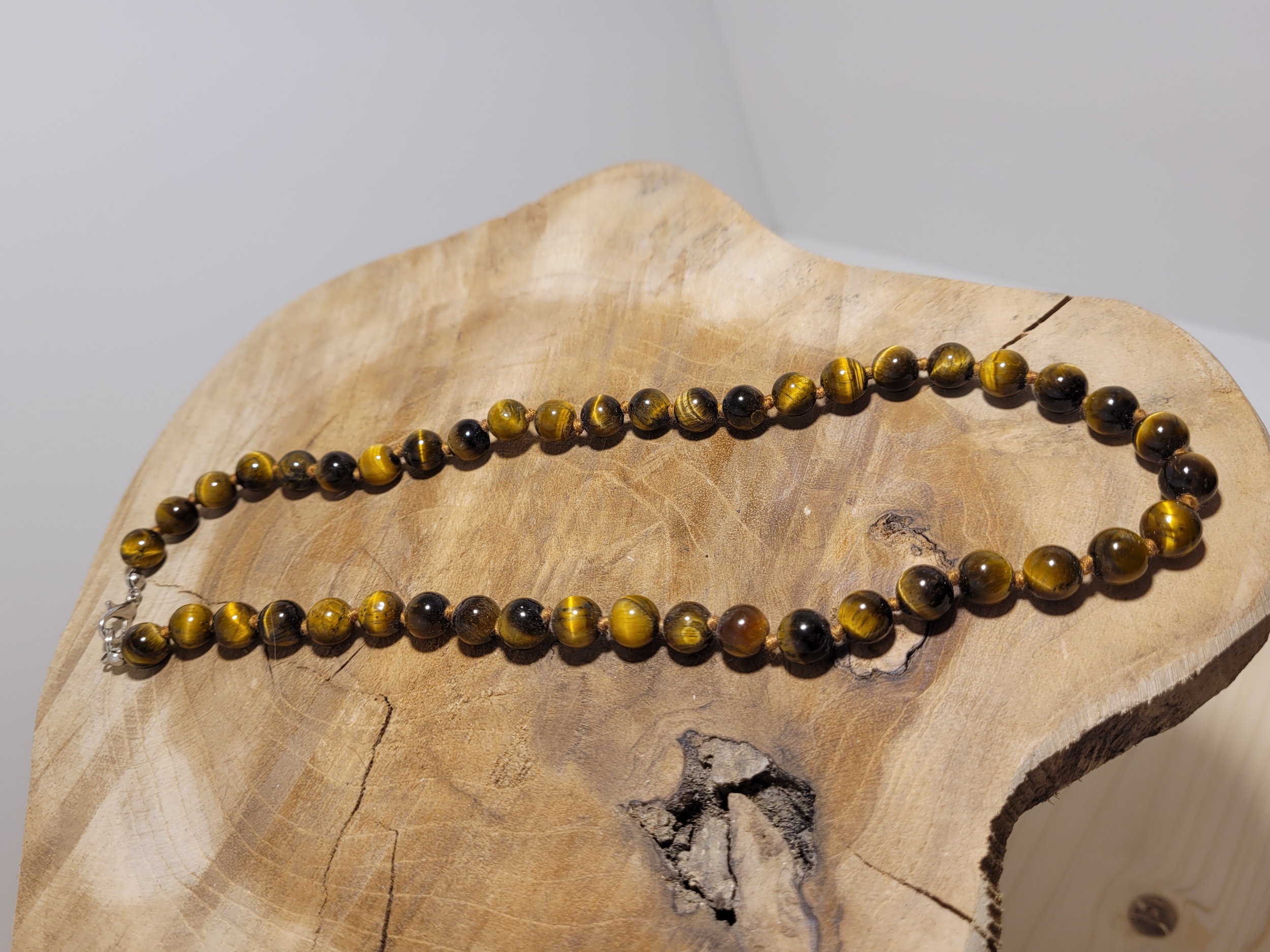 collier boule 8mm oeil de tigre 2