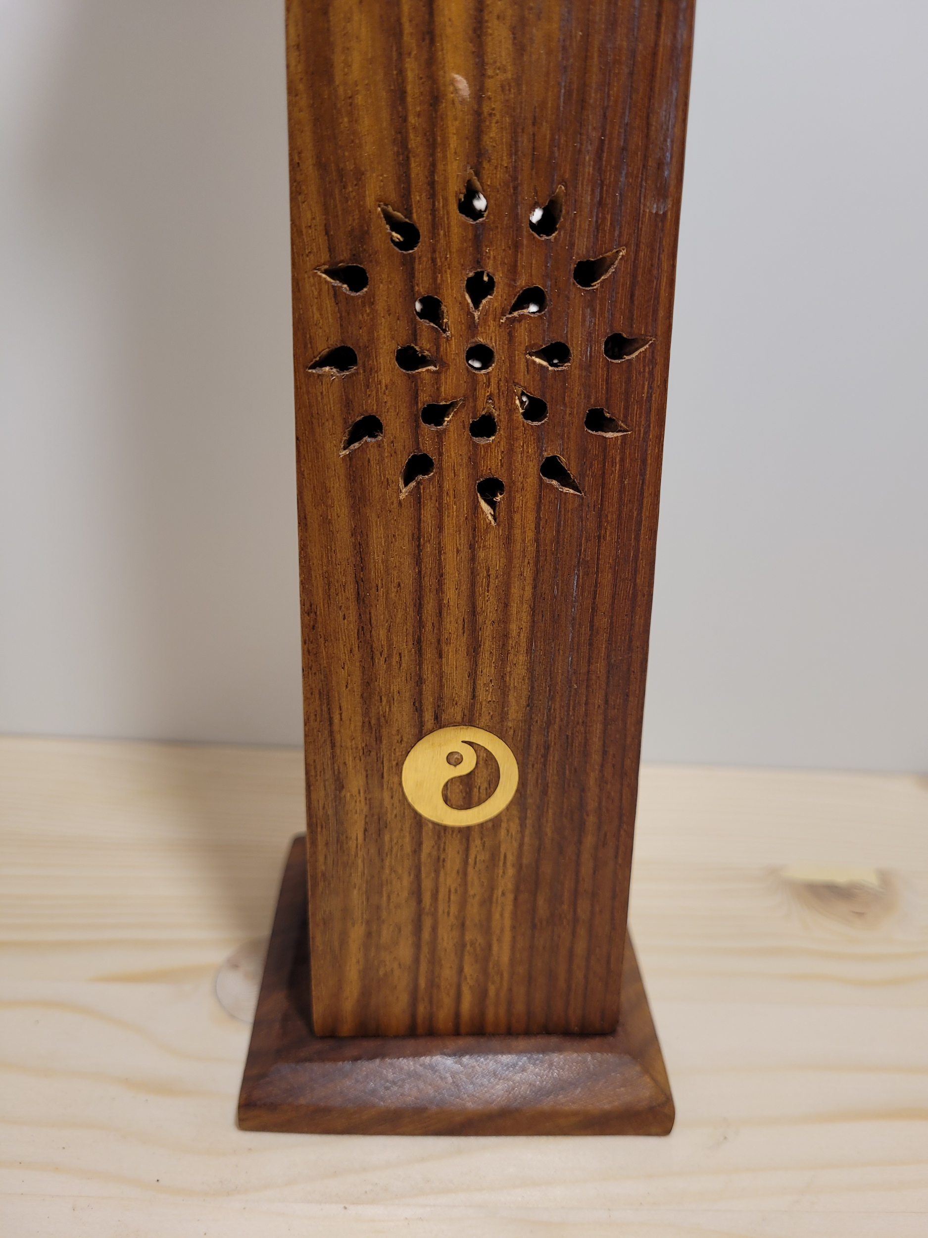 Porte encens tour ying yang 2