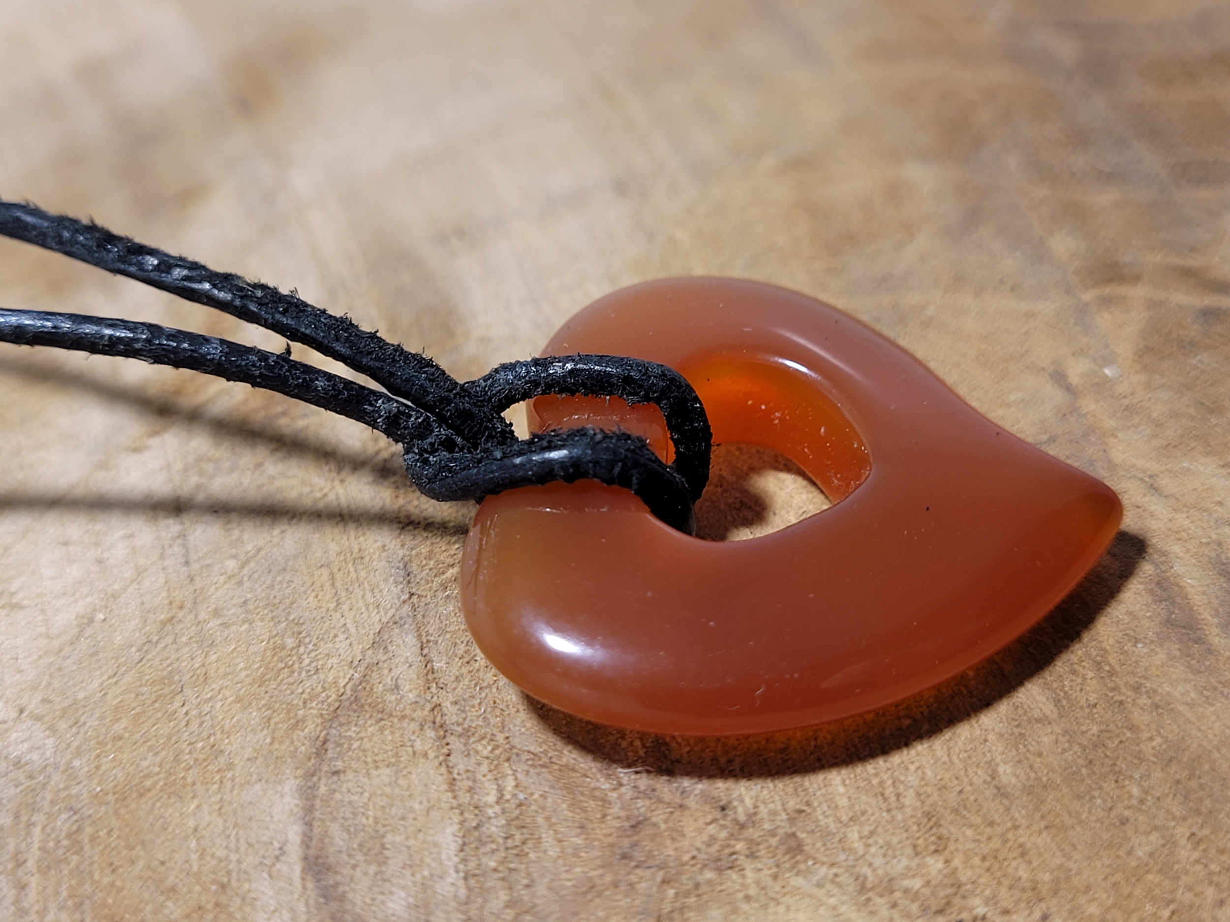 pendentif coeur dans un coeur cornaline 3