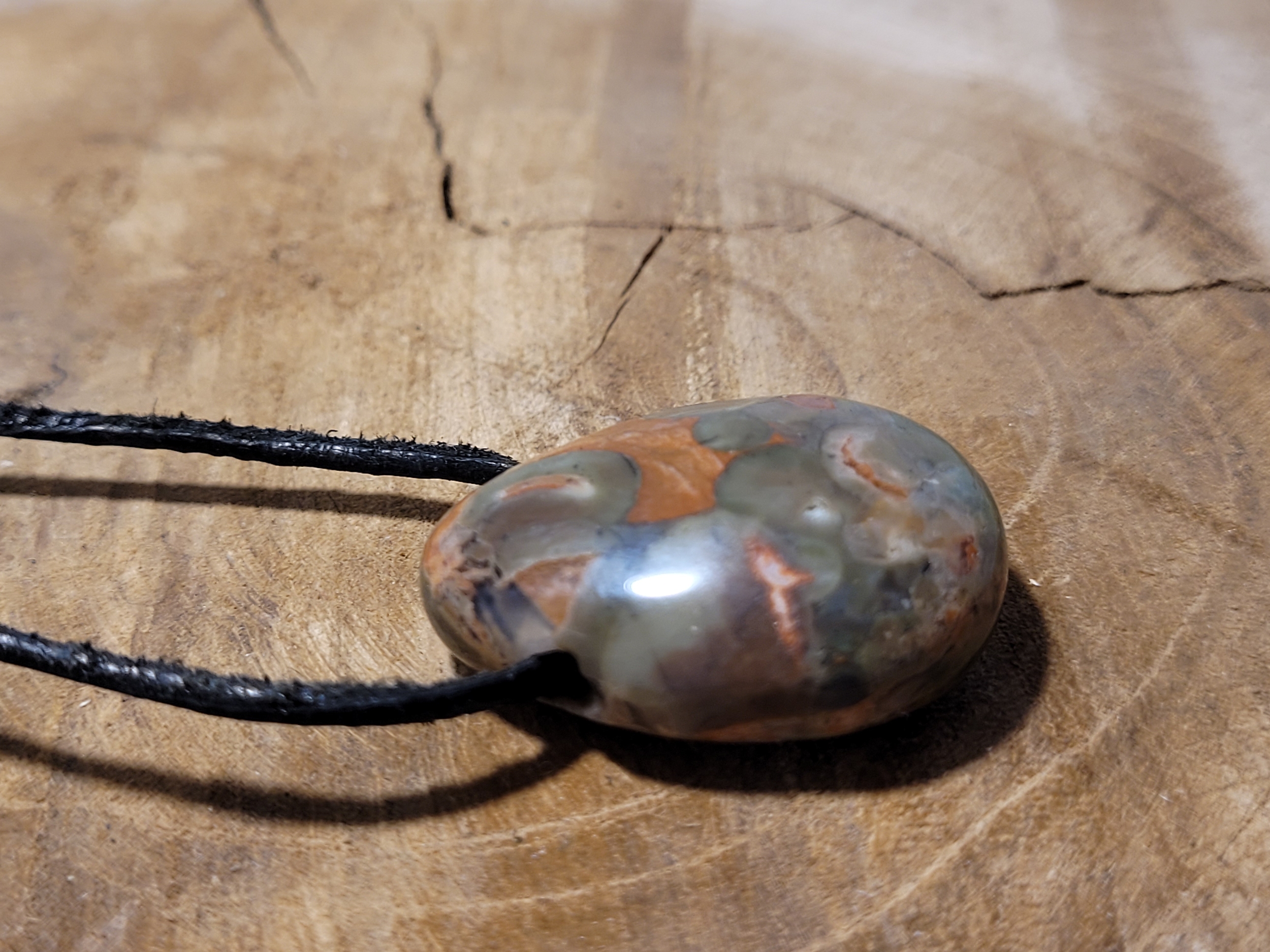 pendentif goutte percé rhyolite de fleur 3