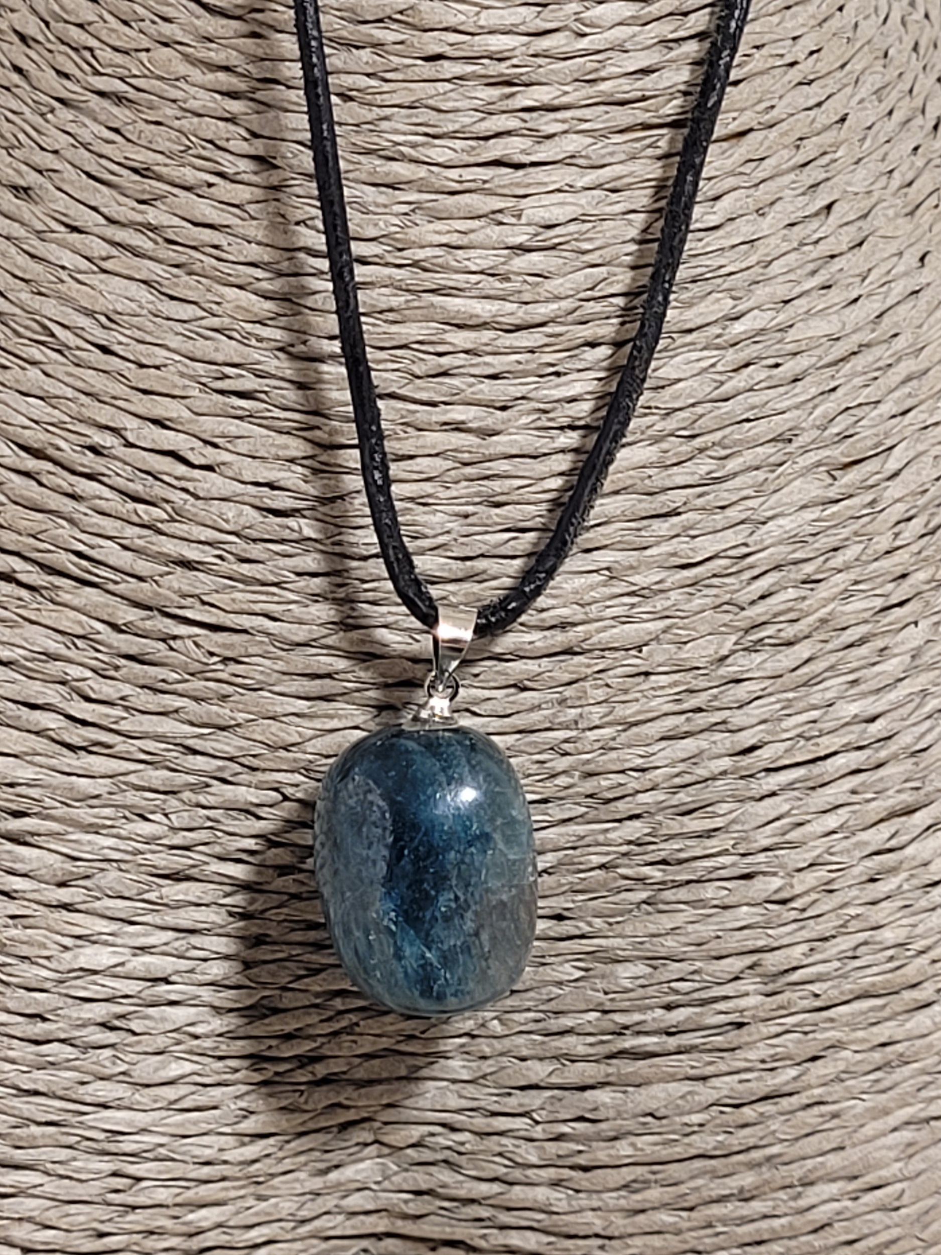 pendentif apatite bleue 2