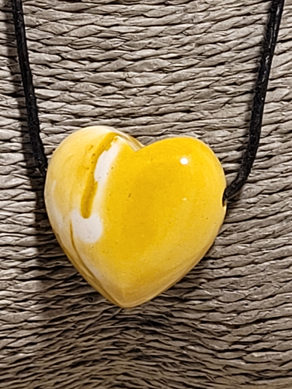 Pendentif coeur percé jaspe mokaïte 1