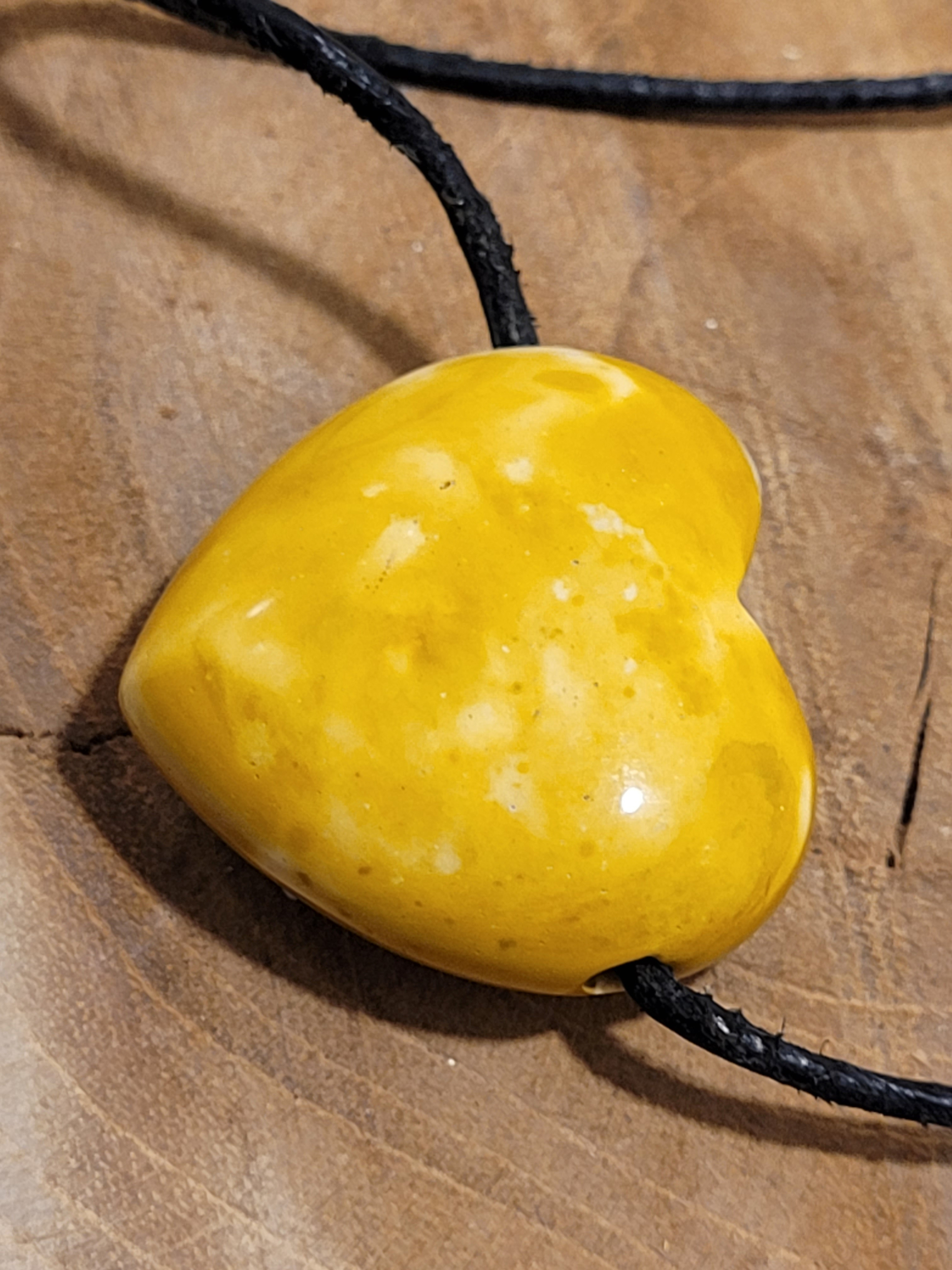 Pendentif coeur percé jaspe mokaïte 7