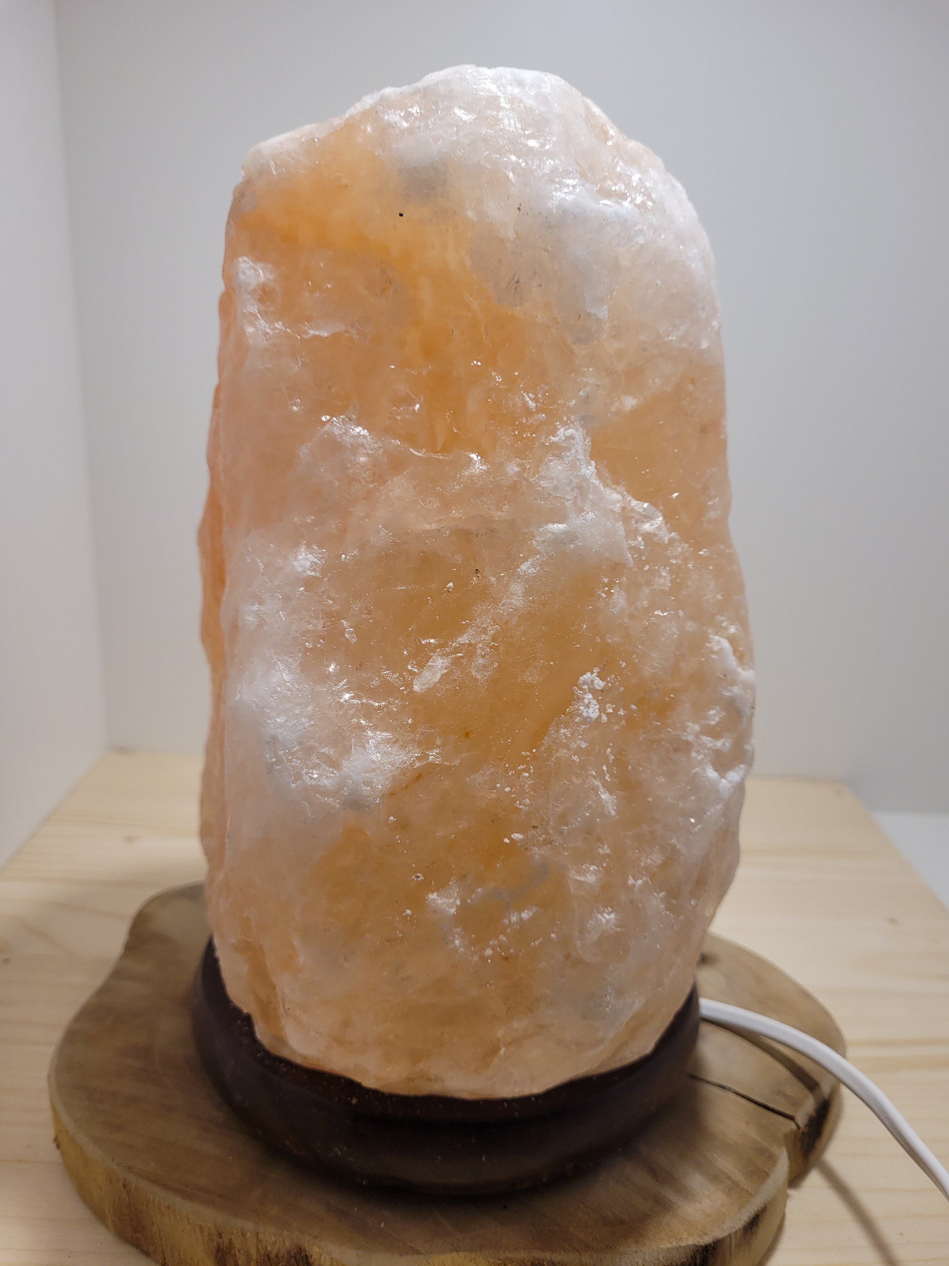 Lampe en pierre de sel taille moyenne (n°07)