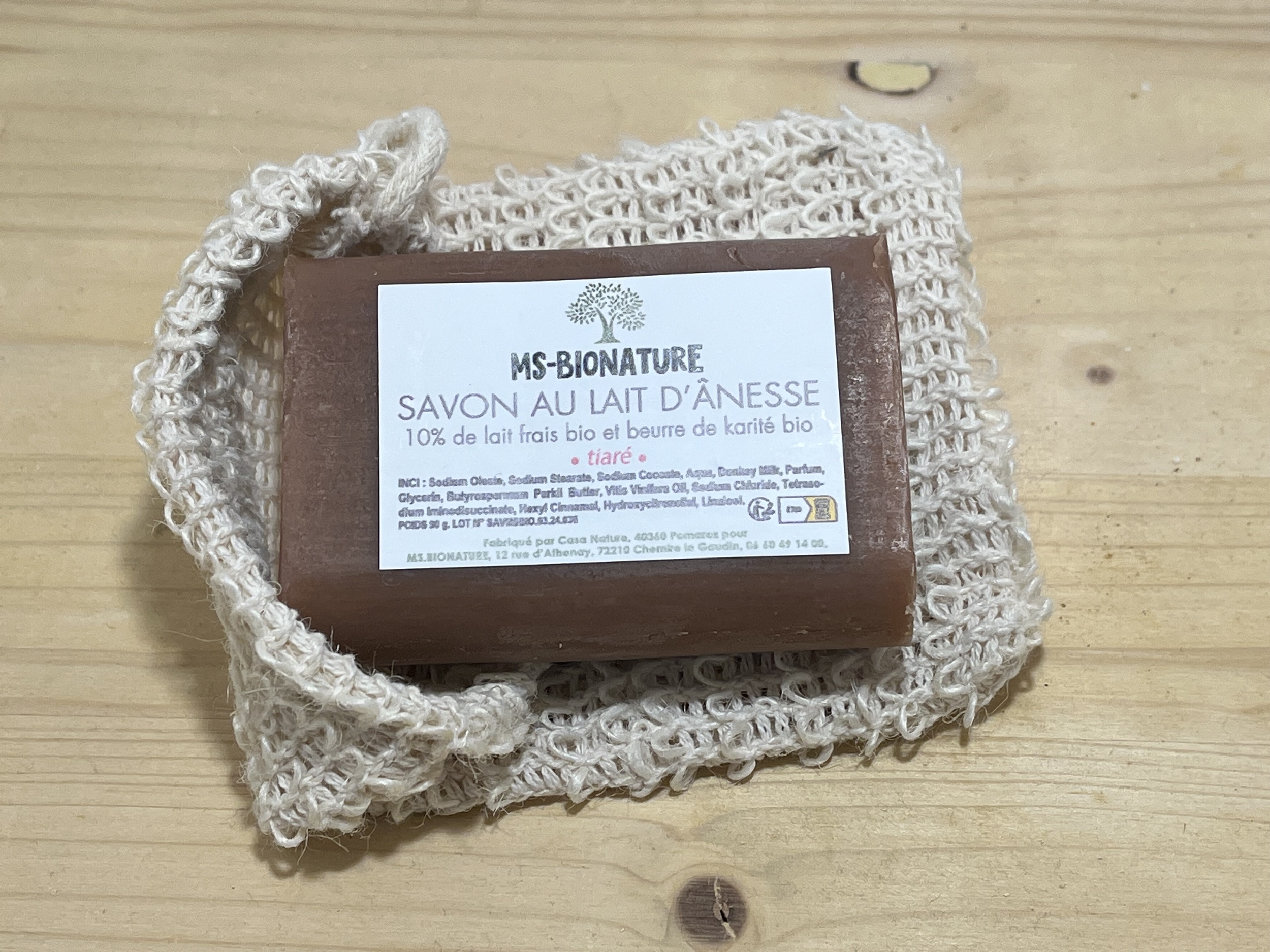 a Savon au lait dânesse frais BIO et Tiaré 1
