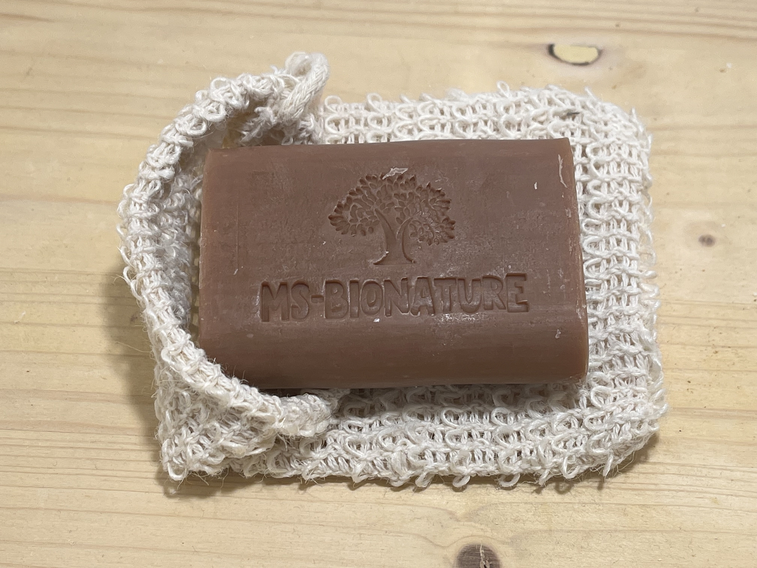 a Savon au lait dânesse frais BIO et Tiaré 2