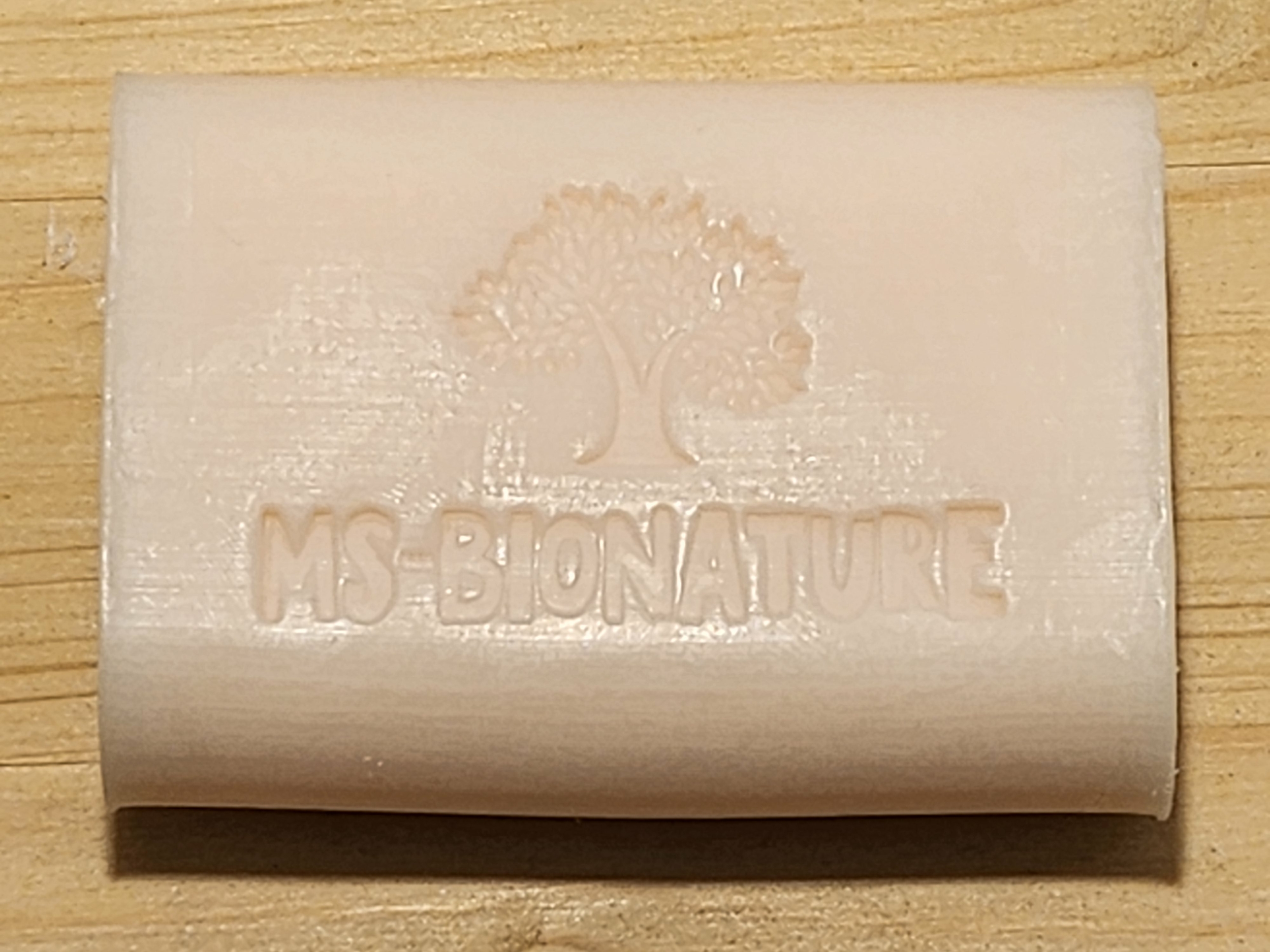 Savon au lait dânesse frais bio et Rose 2