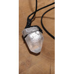 pendentif pierre brute cristal de roche 1