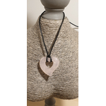 pendetif coeur dans un coeur quartz rose 1