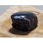 pierre brute 1 face polie tourmaline noire 2.4