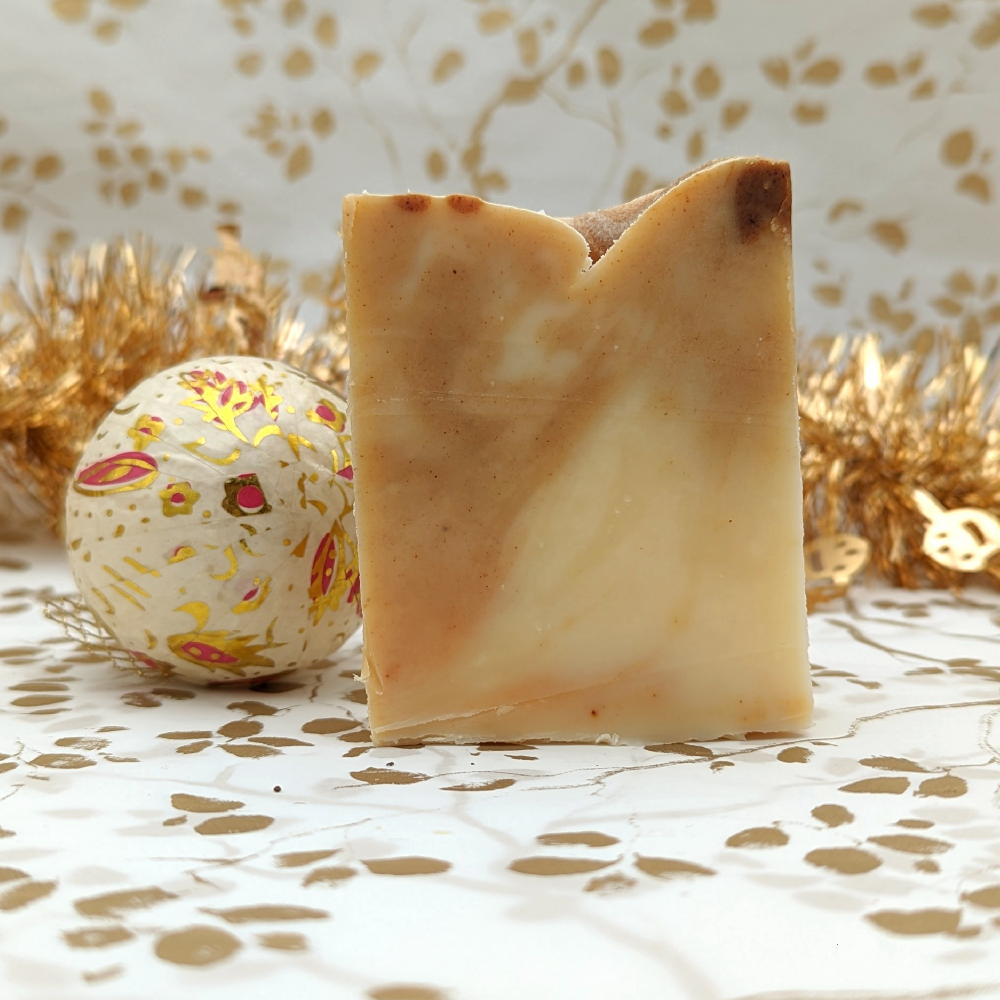 savon-bio-noel-surgras-cannelle