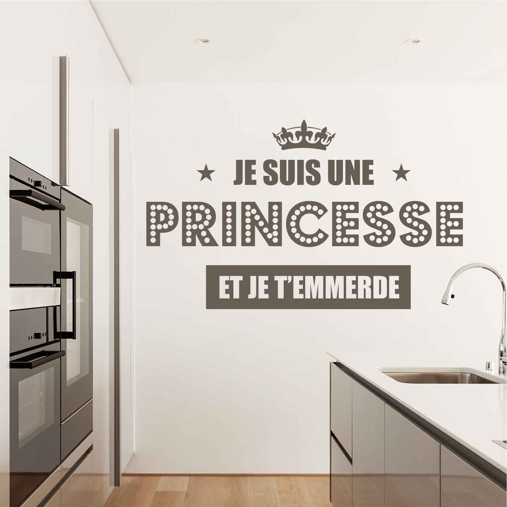 Stickers-princesse-ref2princesse-autocollant-je-suis-une-princesse-emmerde-sticker-muraux-deco-salon-cuisine-chambre