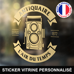 ref3antiquairevitrine-stickers-antiquaire-vitrine-sticker-personnalisé-autocollant-antiquité-vitrophanie-vitre-professionnel-logo-appareil-photo-tlr